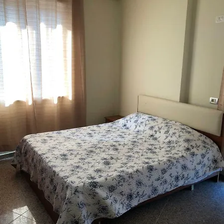 Kompleksi Fishta * Velipojë